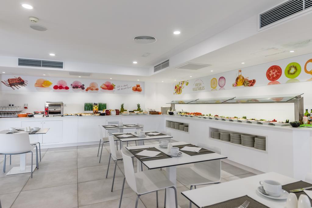 Welikehotel Triton Beach (Adults Only) Cala Ratjada  Bagian luar foto